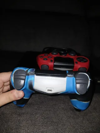 Ps4 500gb con 2 mandos