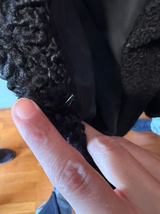 Abrigo corto negro astracán manga japonesa