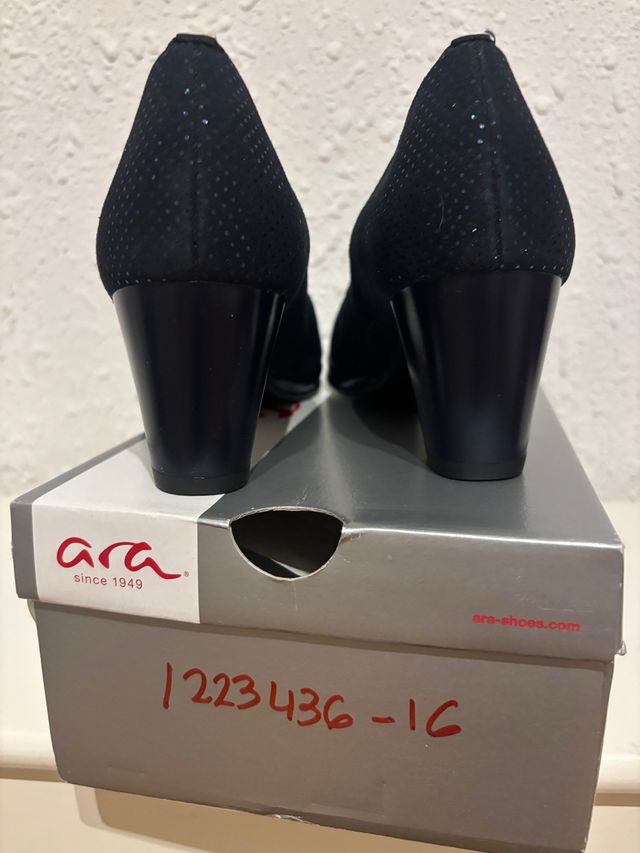 Zapatos de tacón Ara sin estrenar