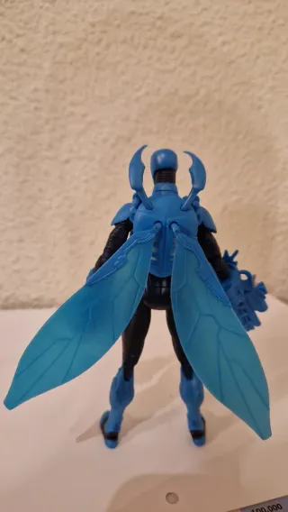 Figura DC Collectibles Blue Beetle Crisis Infinita