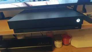 Xbox One 1TB + 5 Juegos y 3 Mandos