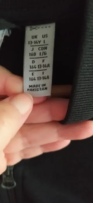 Chaqueta Adidas Negra con Rayas Blancas