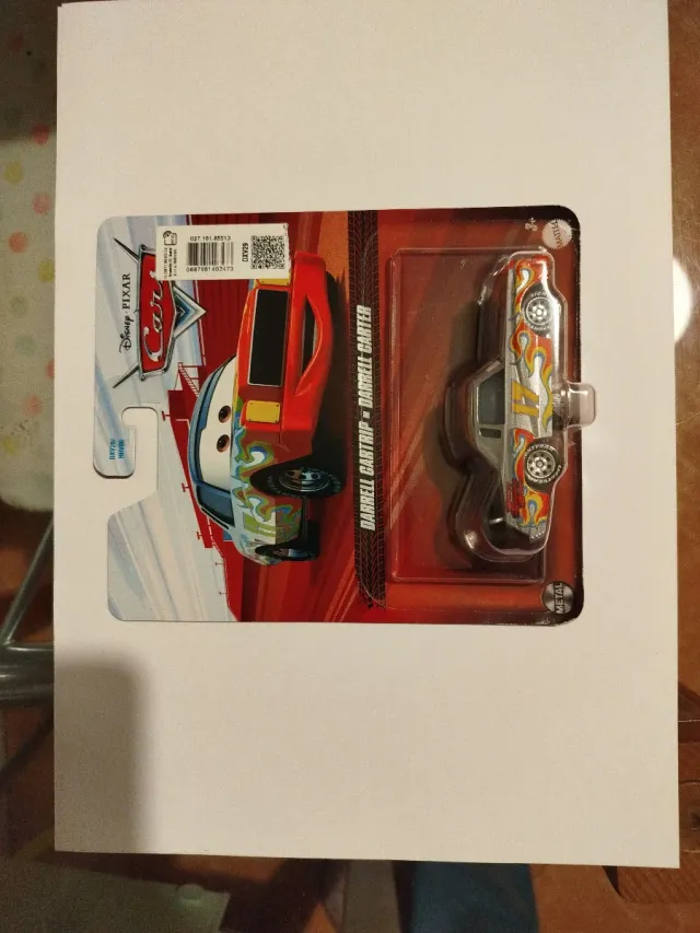 Macchina metallica del film Cars