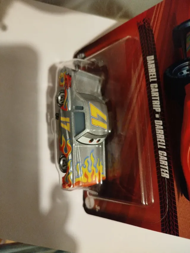 Macchina metallica del film Cars