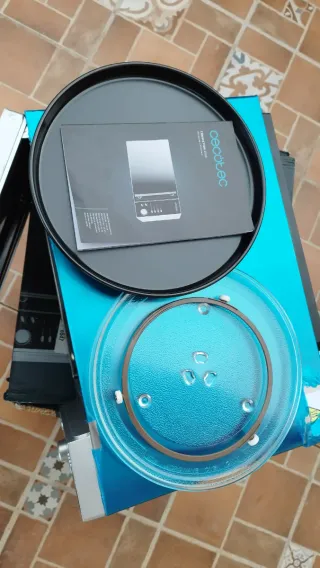 Plato microondas 31,5 cm + base y bandeja Cecotec