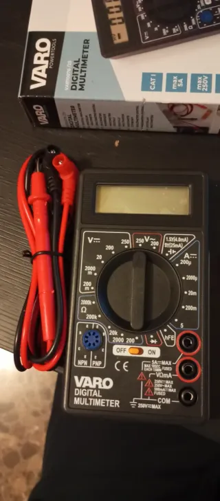 Multímetro Digital VARO VAR10076/25