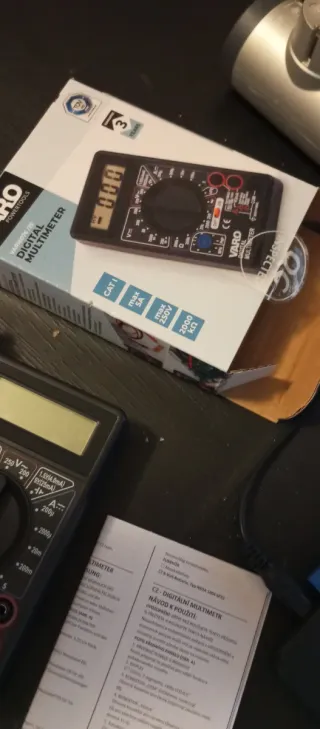 Multímetro Digital VARO VAR10076/25