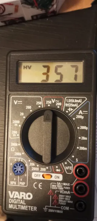 Multímetro Digital VARO VAR10076/25