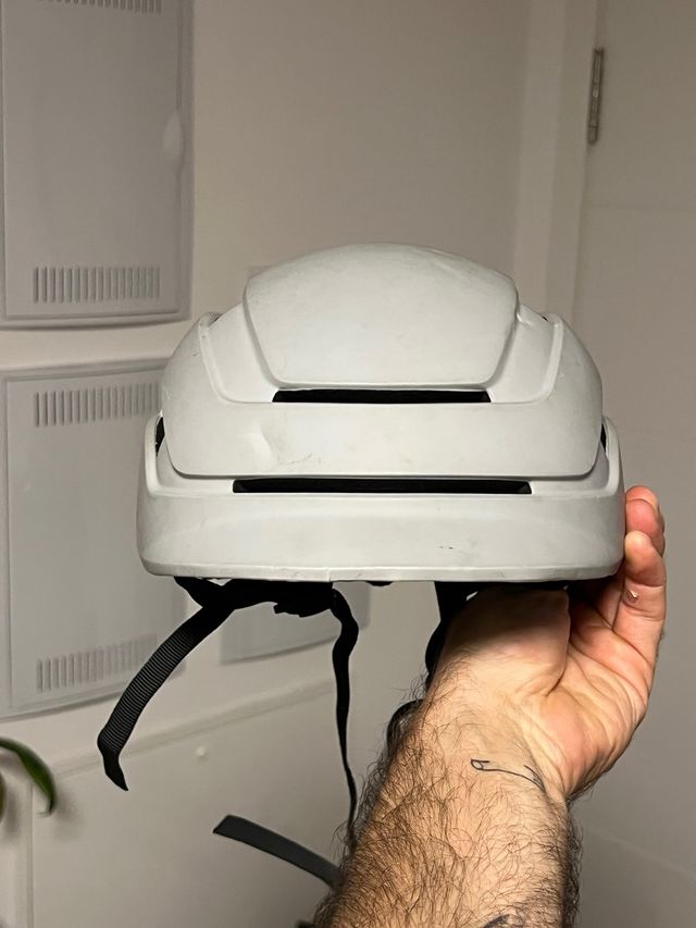 Casco bici/patinete gris