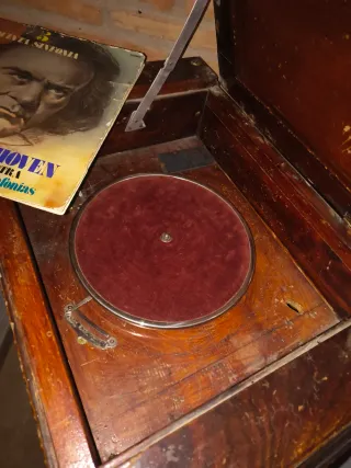 Mueble Música y Radio Antigua