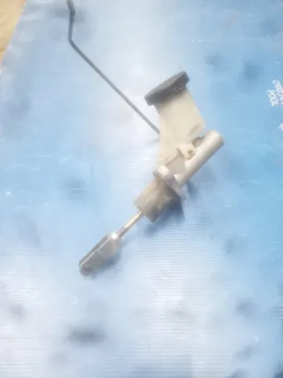 Bomba Embrague Terrano 125