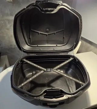 Topcase Givi V47 Monokey System