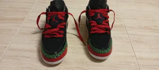 Zapatillas Nike Air Jordan Negras y Rojas