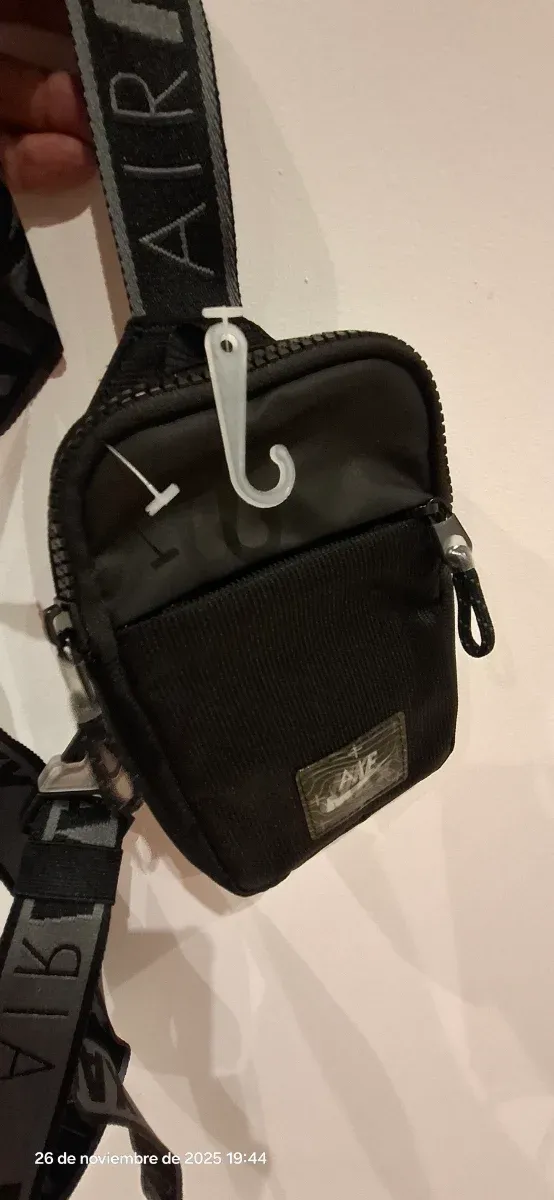 Bandolera riñonera Nike Air Max nova