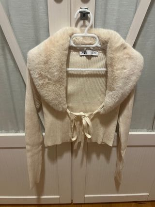 Chaqueta Zara cuello pelo beige