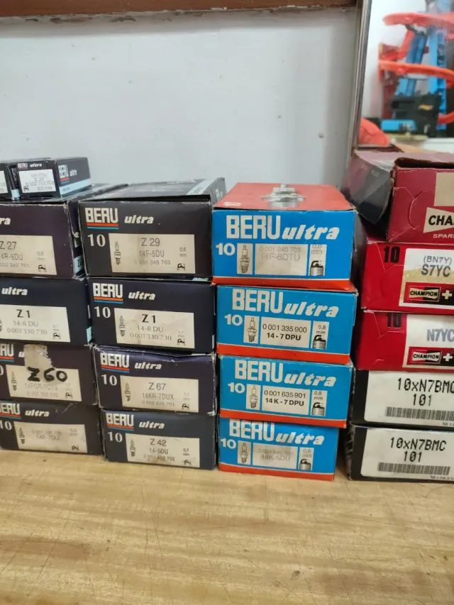 Lote 210 Velas Diversas Classic & Racing Oficina