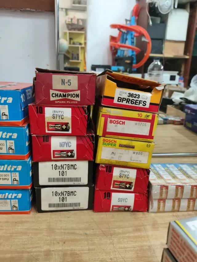 Lote 210 Velas Diversas Classic & Racing Oficina