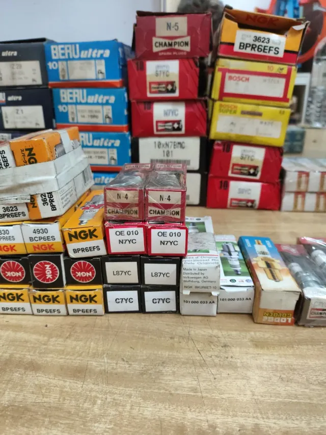 Lote 210 Velas Diversas Classic & Racing Oficina