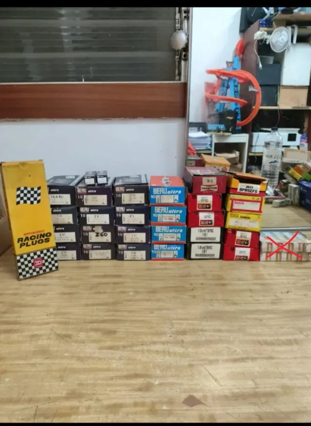 Lote 210 Velas Diversas Classic & Racing Oficina