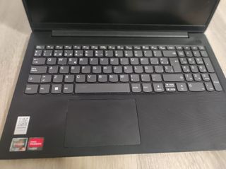 Lenovo V15 G4 AMN CPU: AMD RYZEN 5 7520U