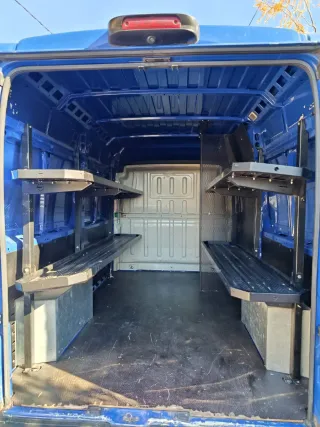 Estanterías de hierro para furgoneta