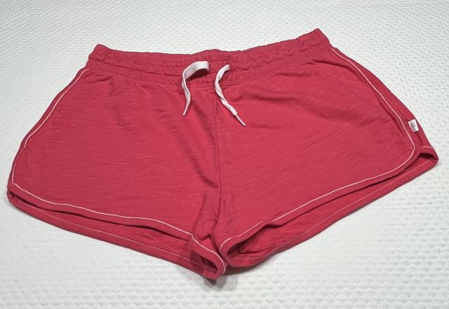 Pantalón corto deportivo niña rojo