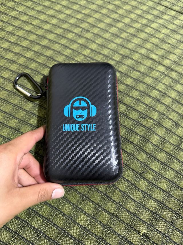 Consola R36Max Negra y Roja