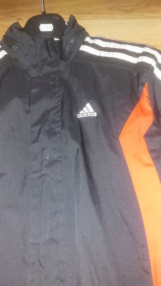 Chaqueta Adidas Negra y Naranja