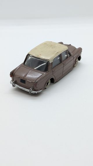 Dinky Toys Fiat 1200 531 marrone