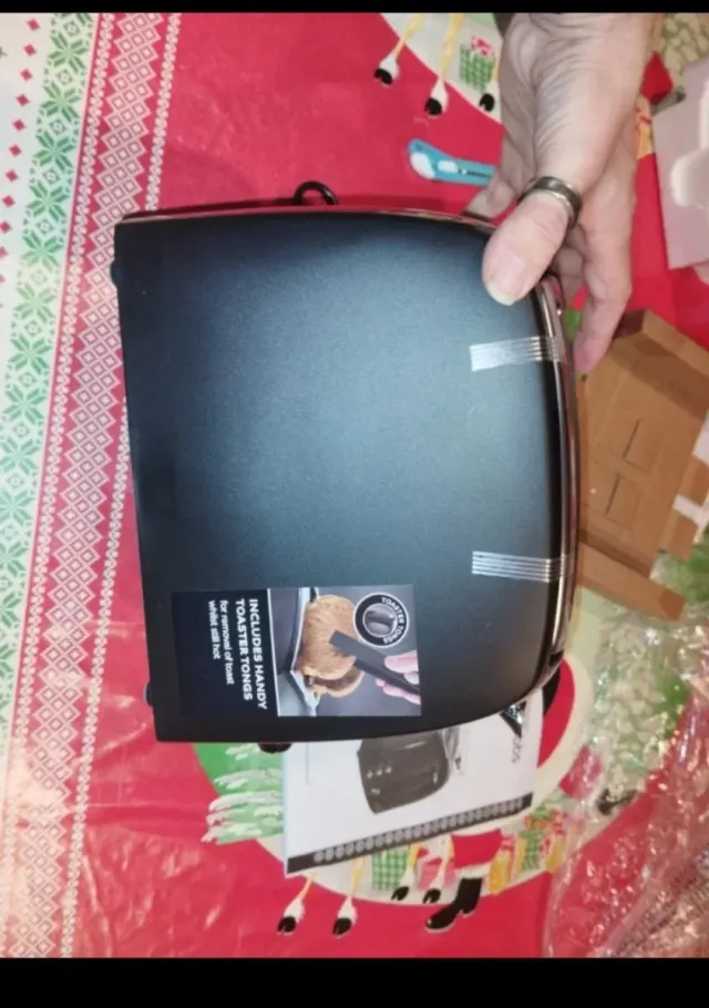 Tostadora Russell Hobbs Nera