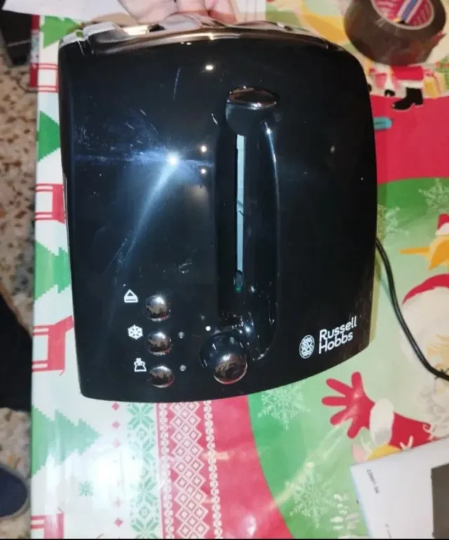 Tostadora Russell Hobbs Nera