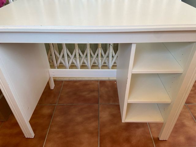 Escritorio juvenil blanco IKEA