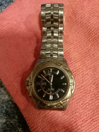 Reloj Seiko Kinetic Plata y Negro