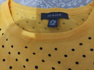 Jersey fino talla XL topos negros en tono amarillo