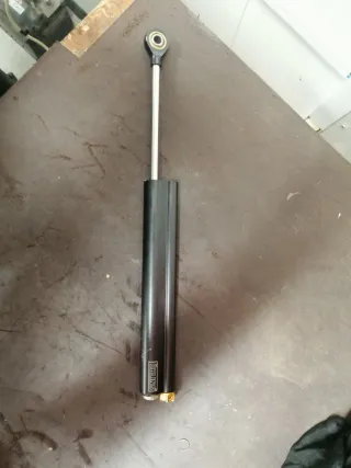 Amortiguador de dirección Öhlins