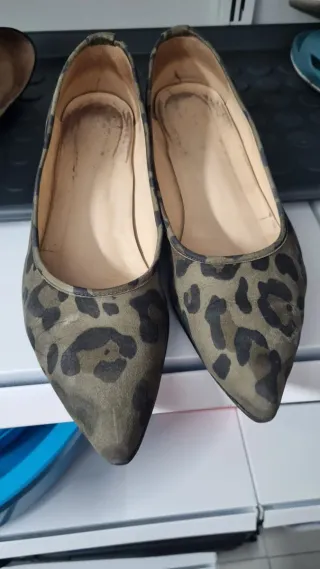 Salones planos estampado leopardo talla 43