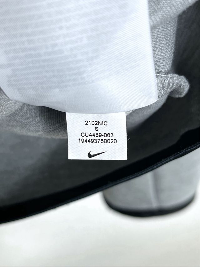 Felpa Nike Tech con cerniera Y2K grigia retrò