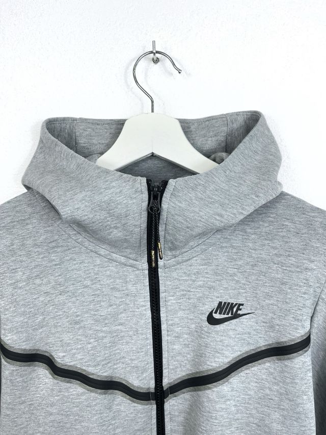 Felpa Nike Tech con cerniera Y2K grigia retrò