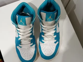 Zapatillas Jordan Air 1 Mid Aquatone