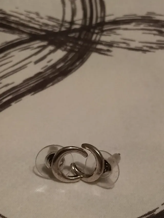 Pendientes media luna plateados