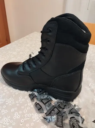 Botas Tácticas Magnum Negras