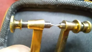 Herramienta Relojero Extractor Tornillos Rotos