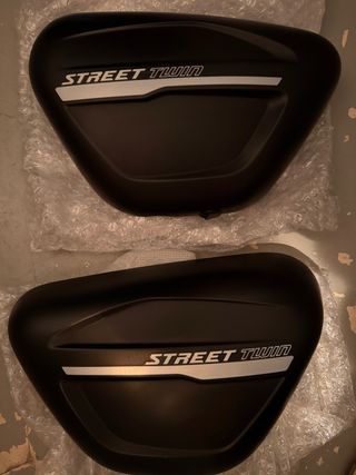 Tapas Laterales Triumph Street Twin Negras