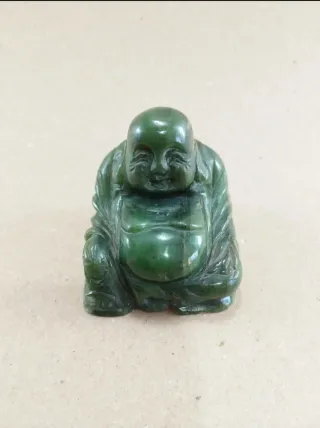 Buda de Jade Nefrita Oriental Feliz
