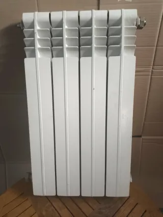 Radiador de aluminio blanco 58cm