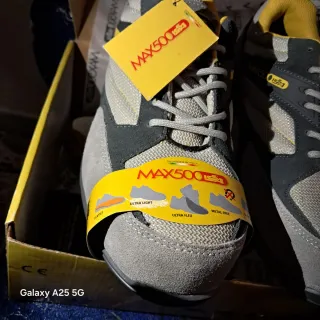 Zapatillas de trabajo DOEXAM grises y amarillas