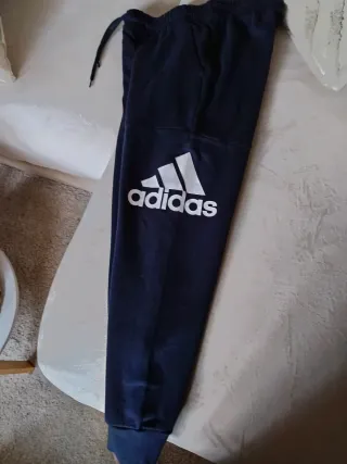 Pantalón sin estrenar Adidas original