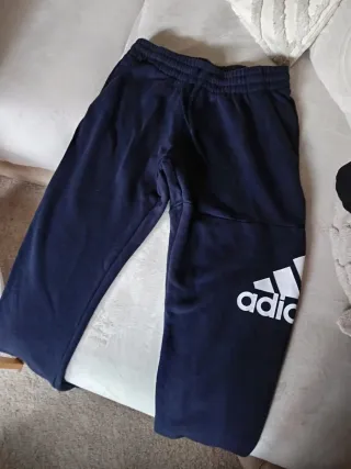 Pantalón sin estrenar Adidas original