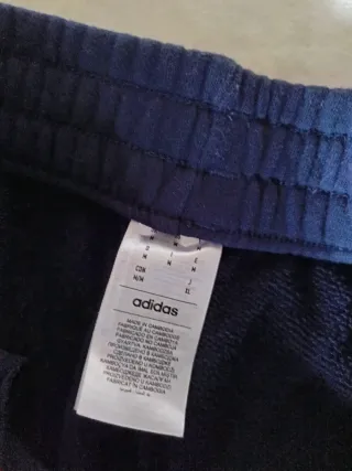 Pantalón sin estrenar Adidas original