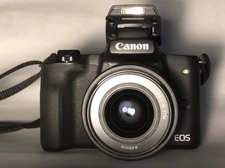 Cambio/ vendo Canon EOS M50 Mirrorless + objetivos